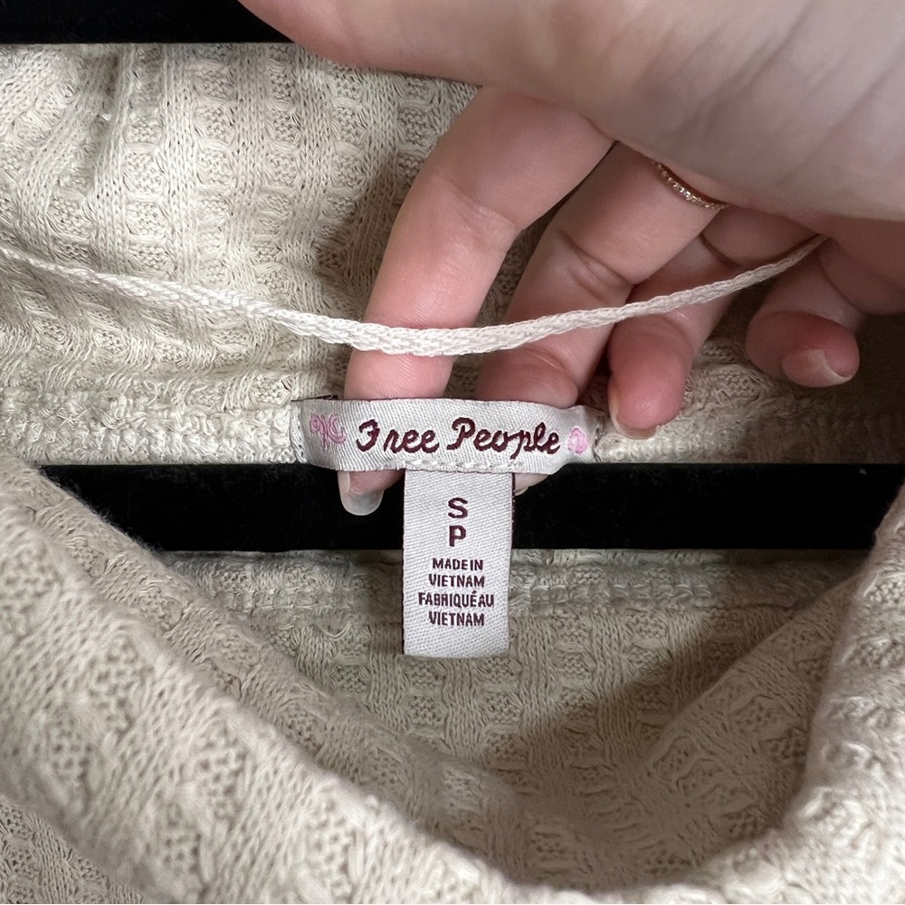 NWT Free People Juicy Long Sleeve Mock Neck Top in Stone Cold - Picture 8 of 10